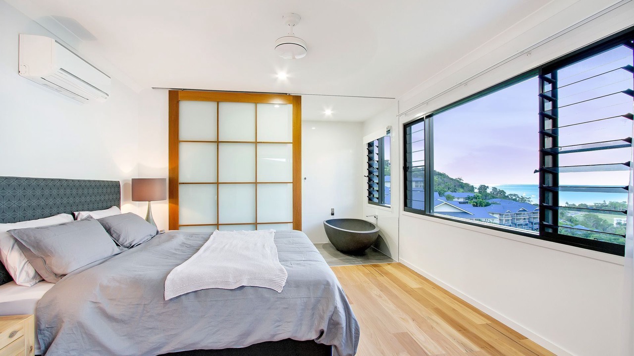 Photo of Bedroom in Airlie Beach