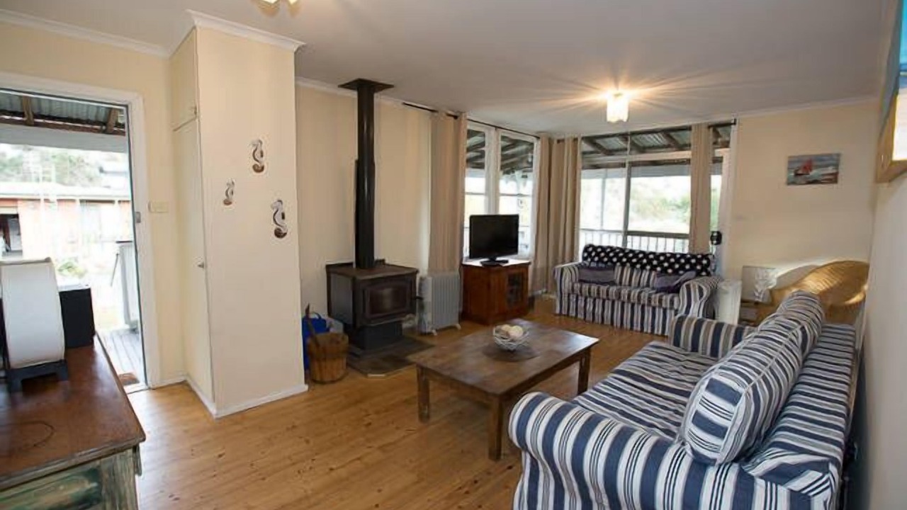 Photo of Livingroom in Erowal Bay