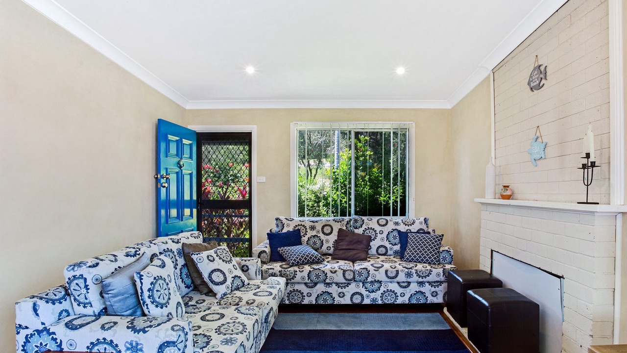 Photo of Livingroom in Black Head