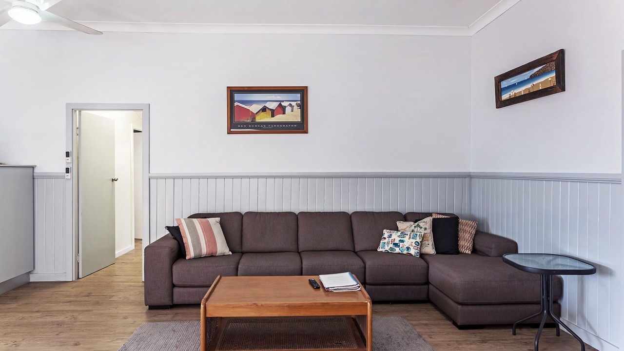Photo of Livingroom in Black Head