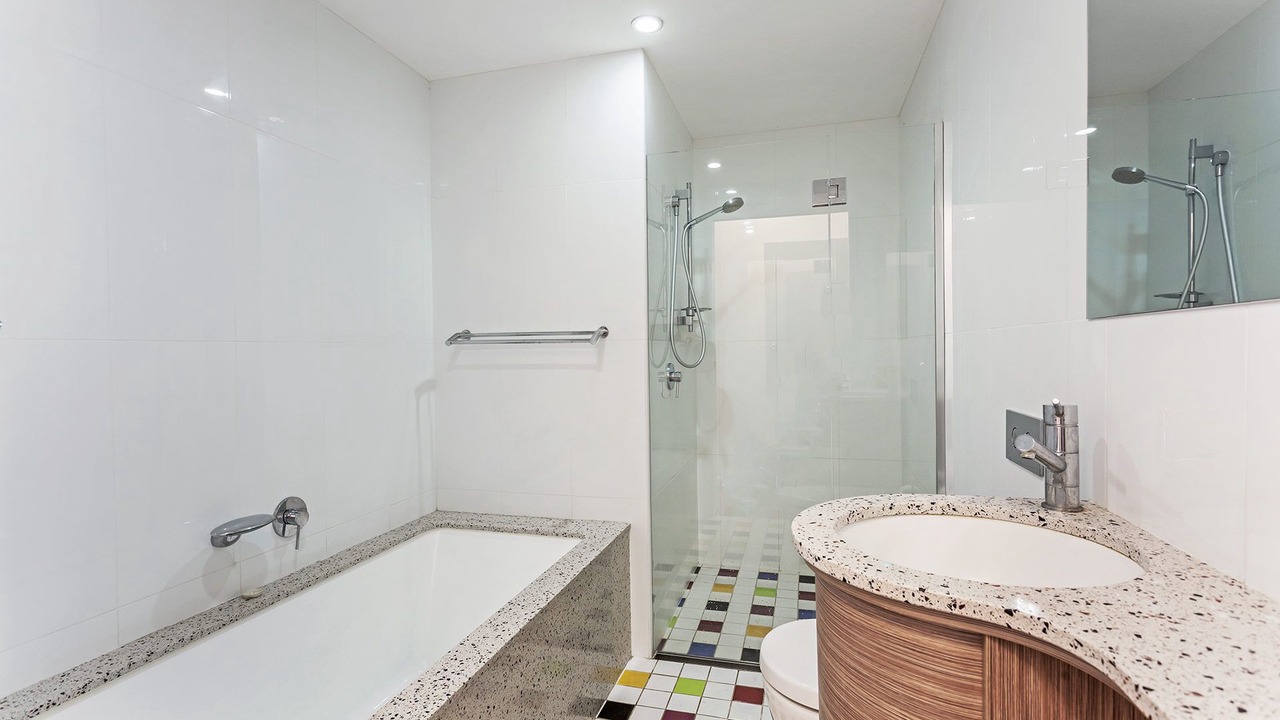 Photo of Bathroom in Black Head