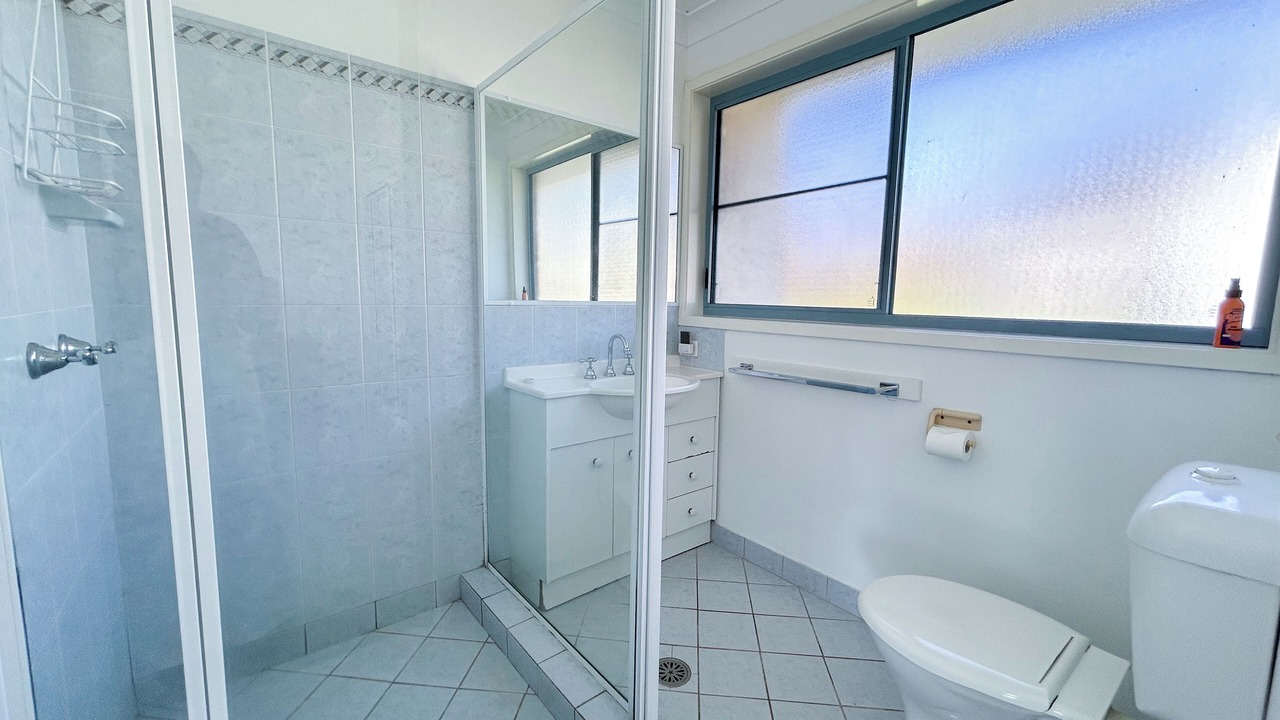 Photo of Bathroom in Black Head