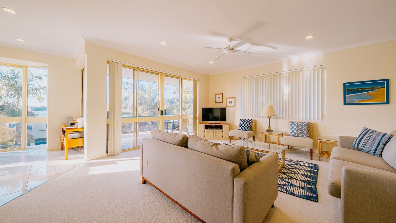 Photo of Livingroom in Black Head