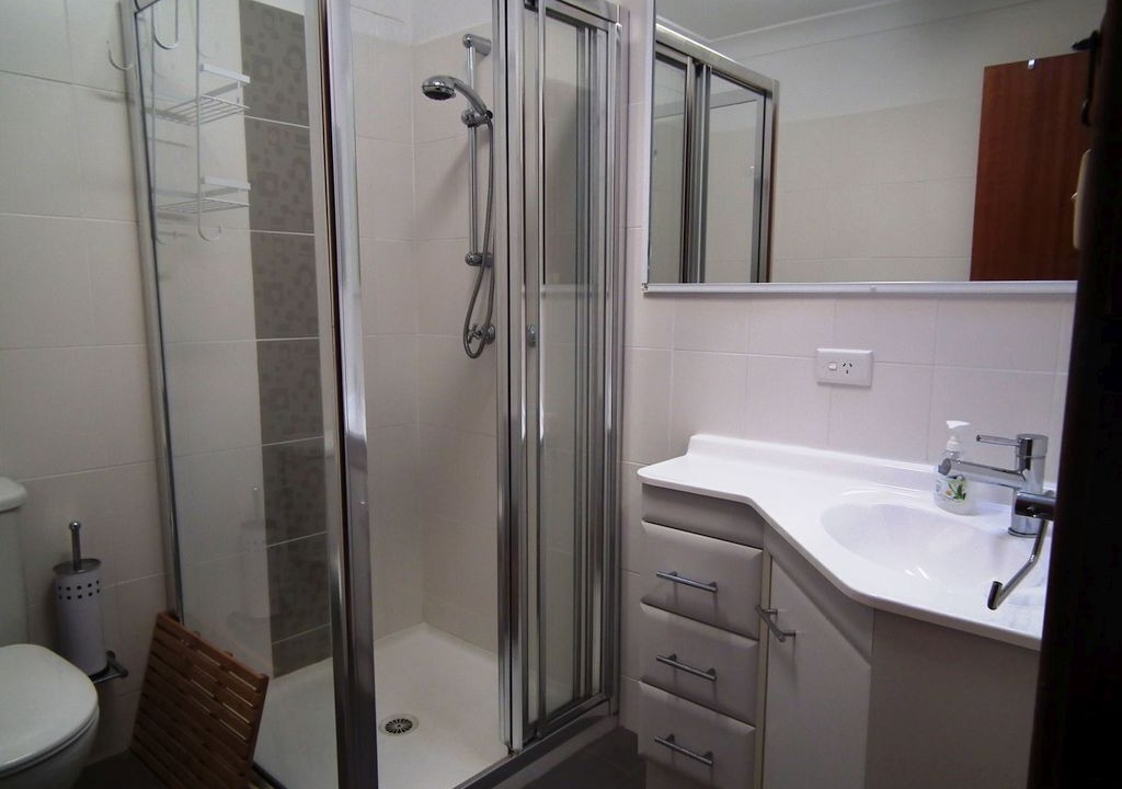 Photo of Bathroom in Black Head