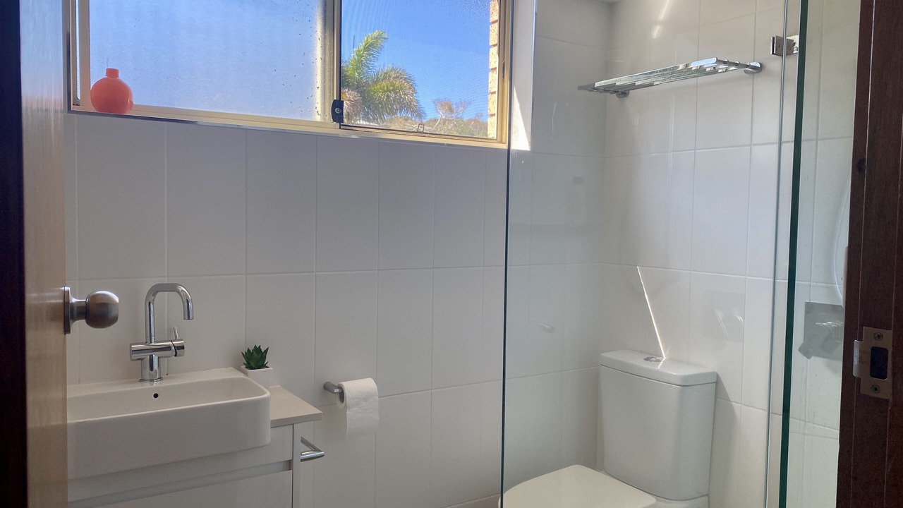 Photo of Bathroom in Black Head