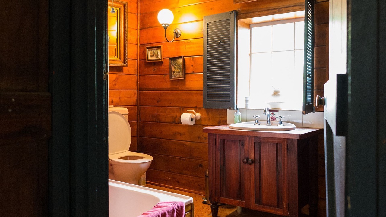 Photo of Bathroom in New Norfolk