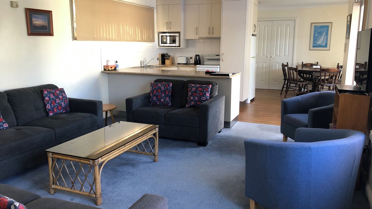 Photo of Livingroom in Lauderdale