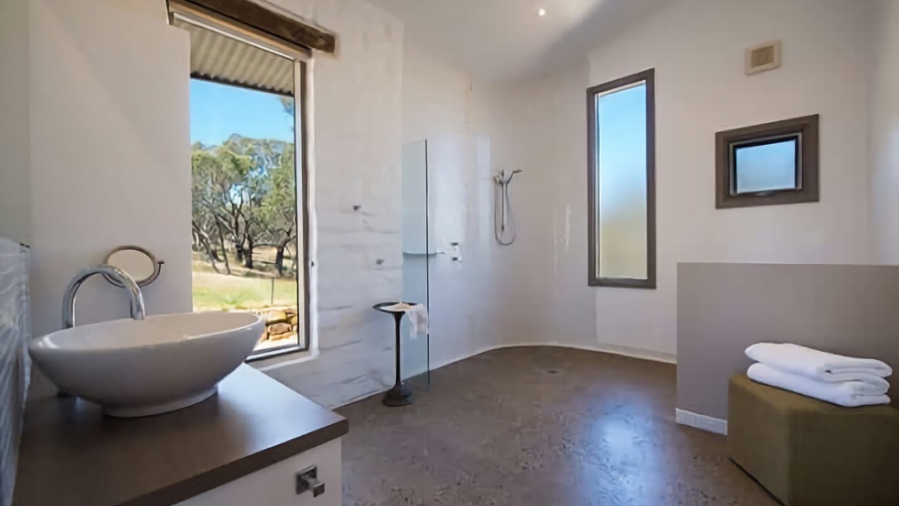 Photo of Bathroom in Shepherds Flat