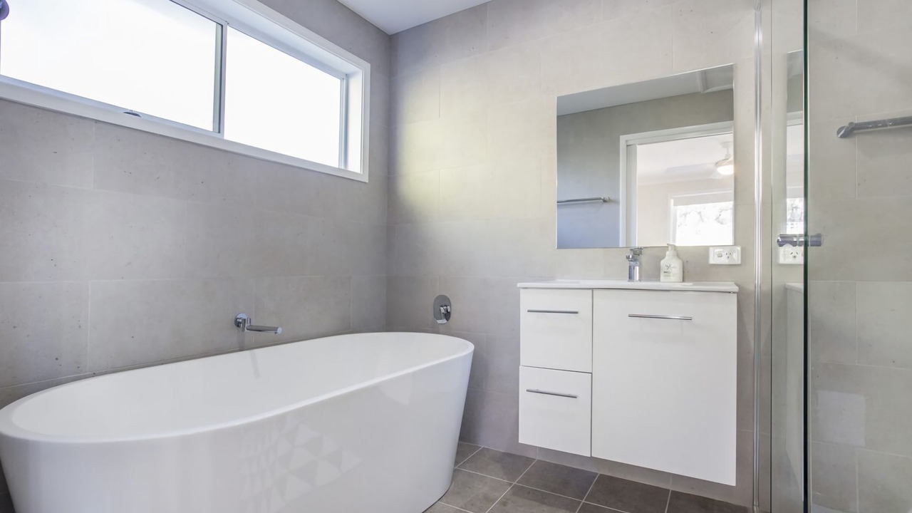 Photo of Bathroom in Lake Tabourie