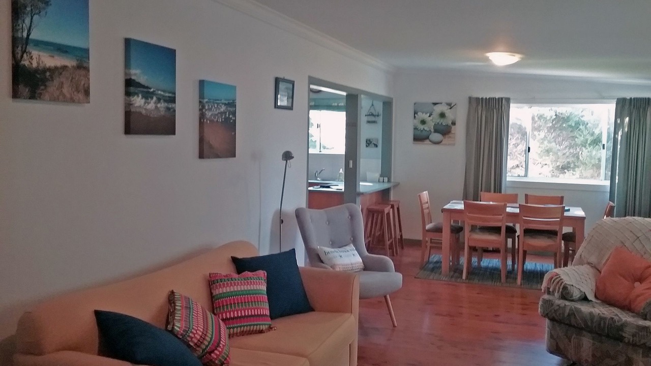 Photo of Livingroom in Mystery Bay