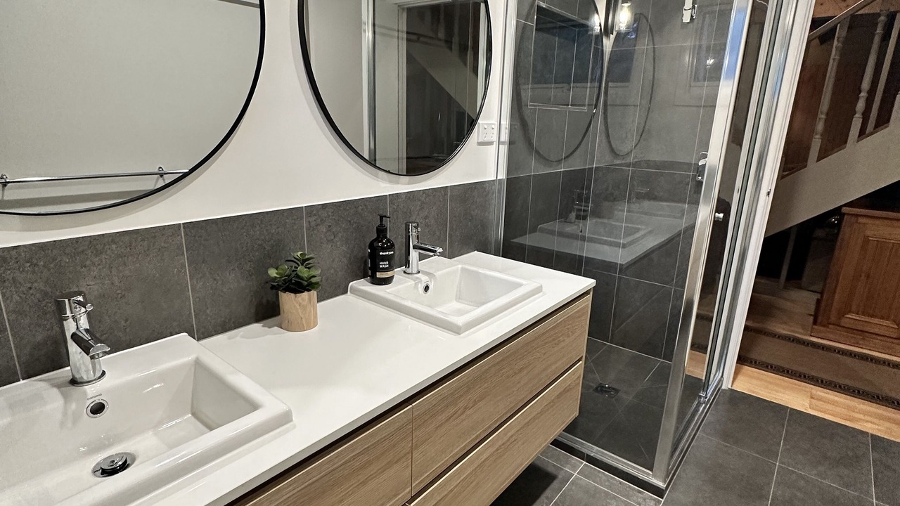 Photo of Bathroom in Sawmill Settlement