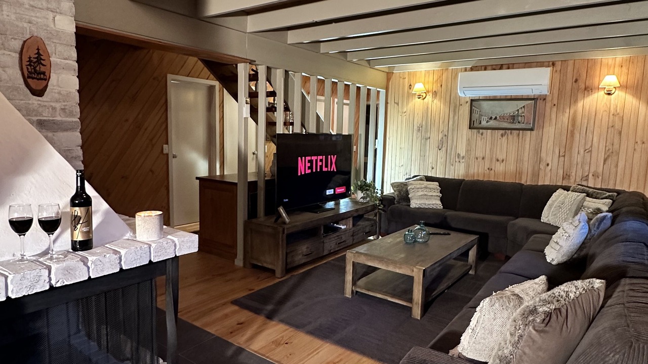 Photo of Livingroom in Sawmill Settlement