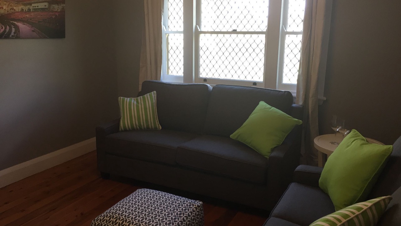 Photo of Livingroom in Orange