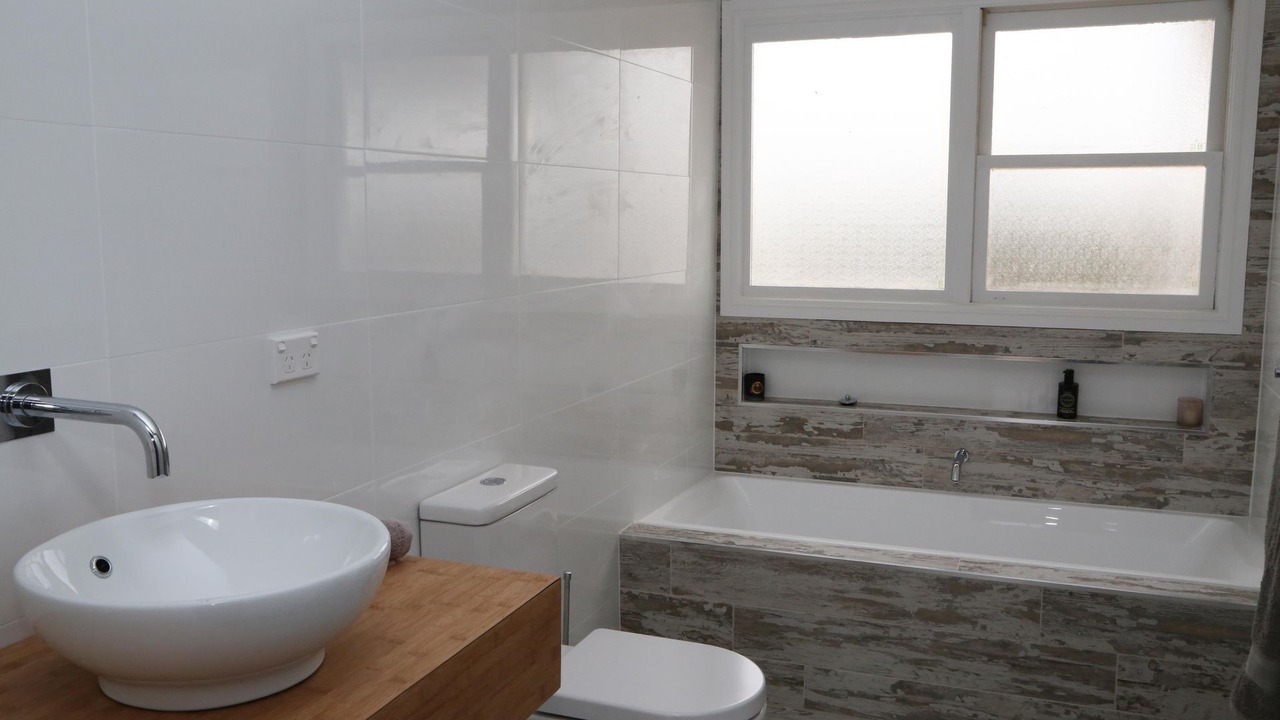 Photo of Bathroom in Lithgow City Council
