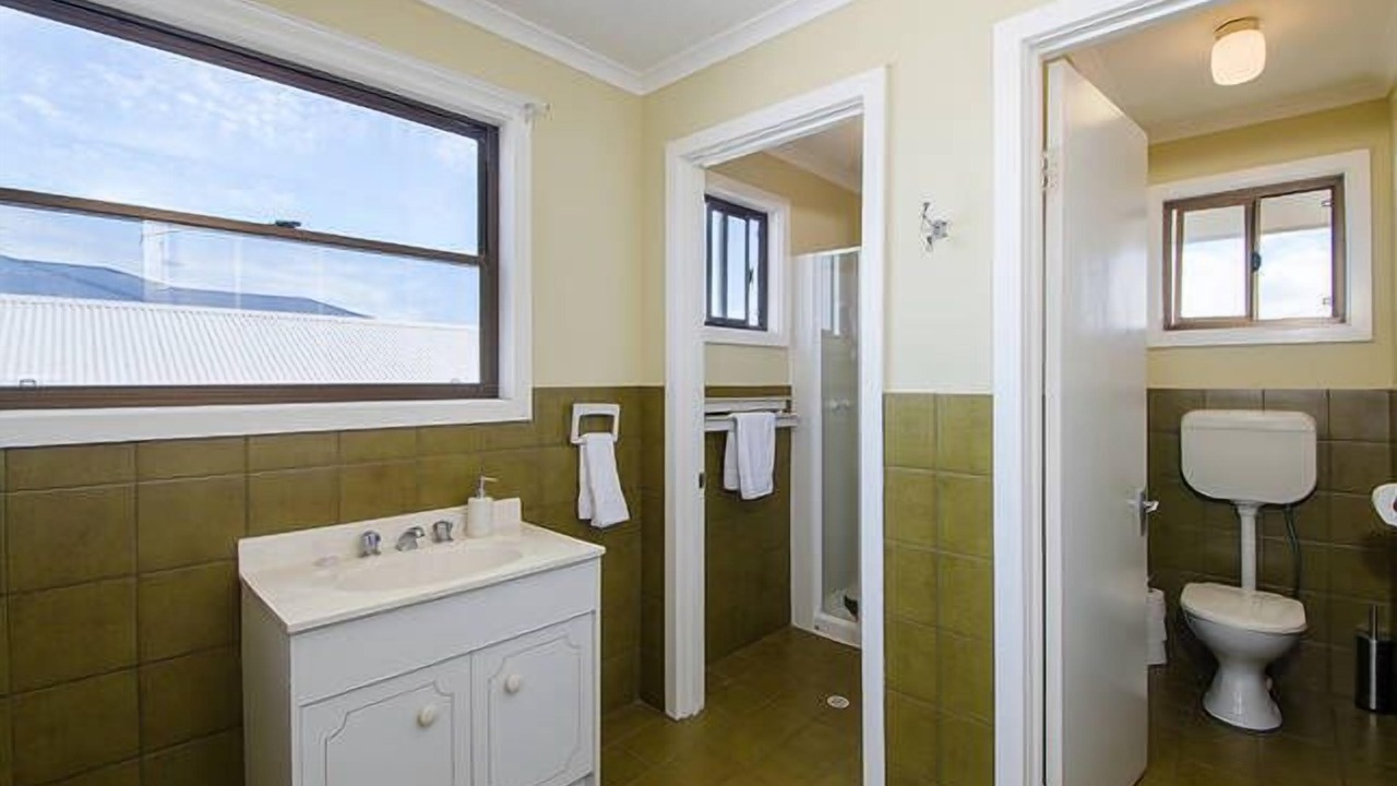 Photo of Bathroom in Port Macdonnell