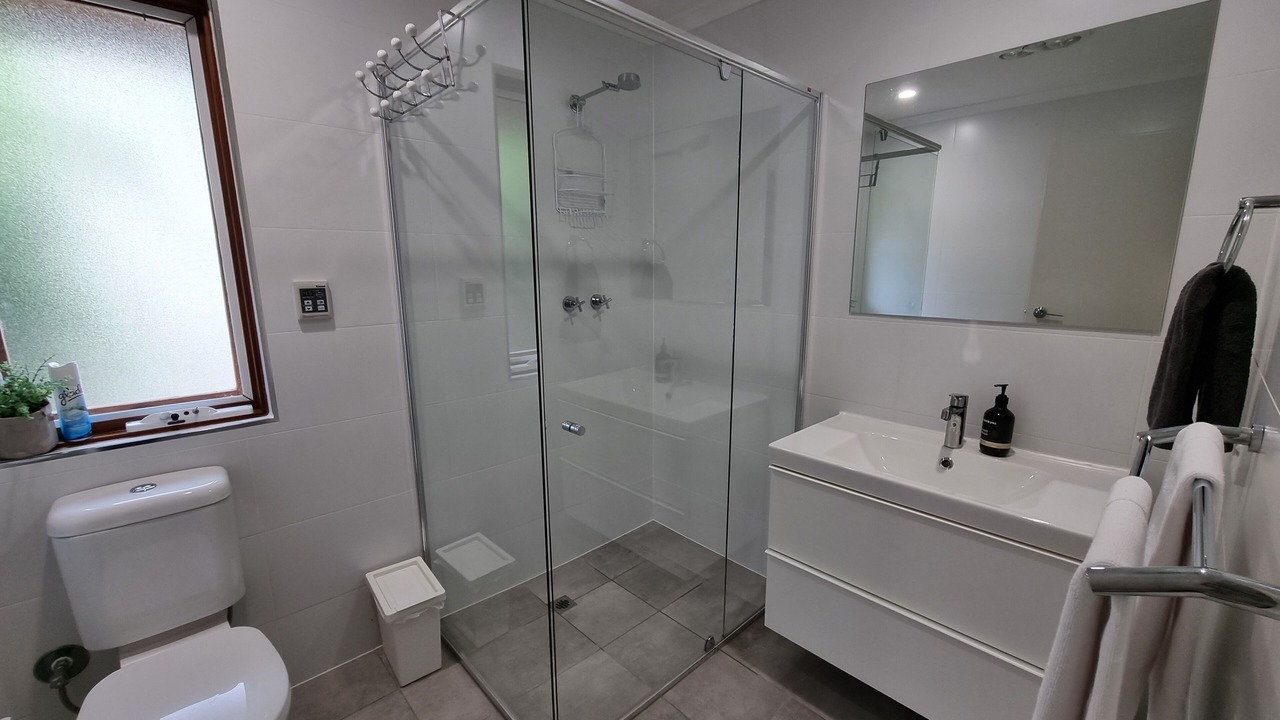 Photo of Bathroom in Brownlow Ki