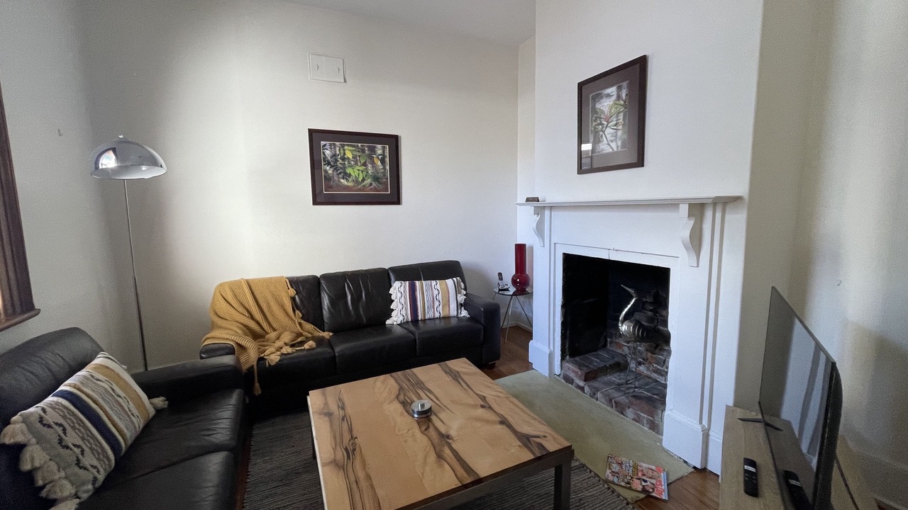 Photo of Livingroom in Battery Point