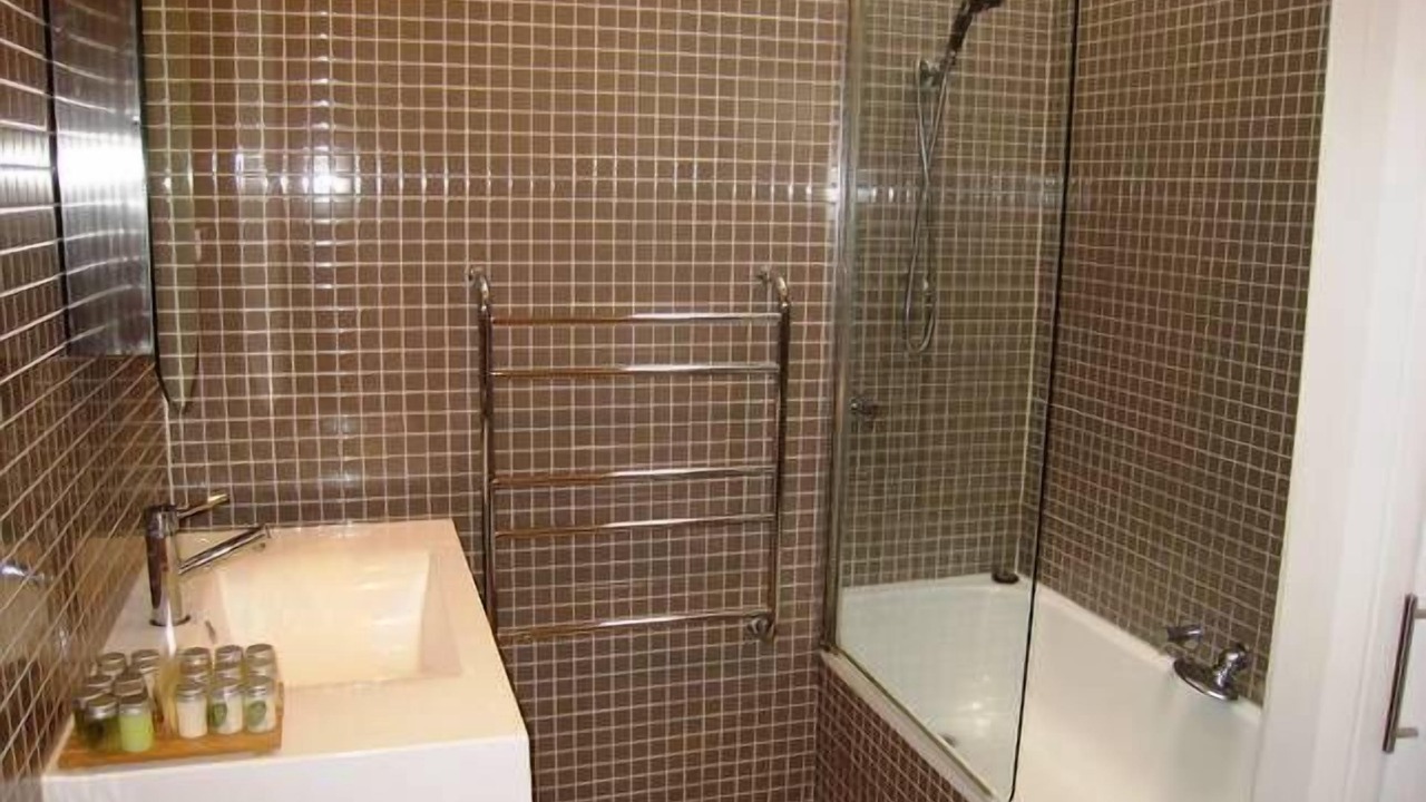 Photo of Bathroom in Battery Point