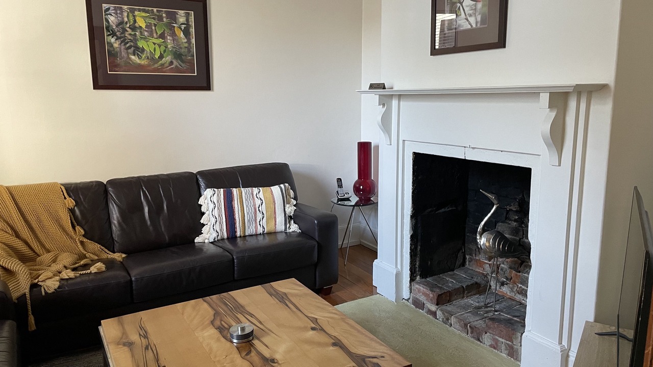 Photo of Livingroom in Battery Point