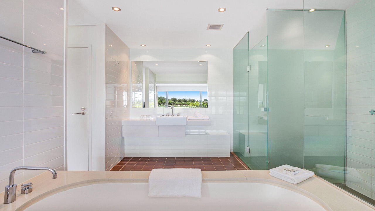 Photo of Bathroom in Magenta Shores