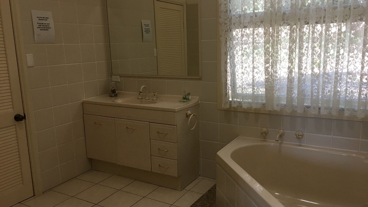 Photo of Bathroom in Longreach