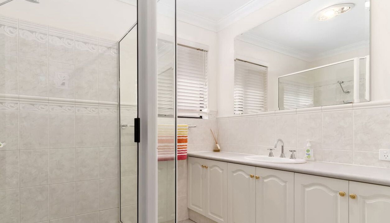 Photo of Bathroom in South Yunderup