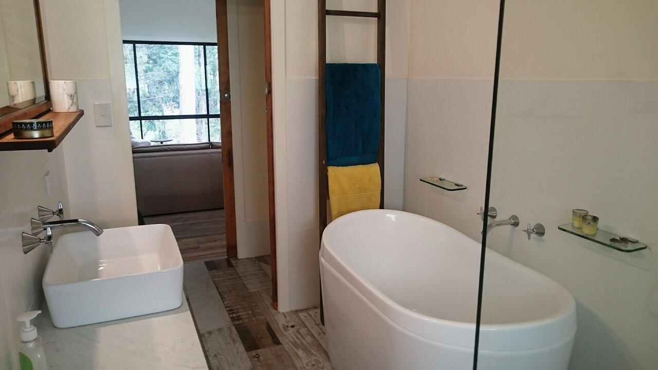 Photo of Bathroom in Valla Beach
