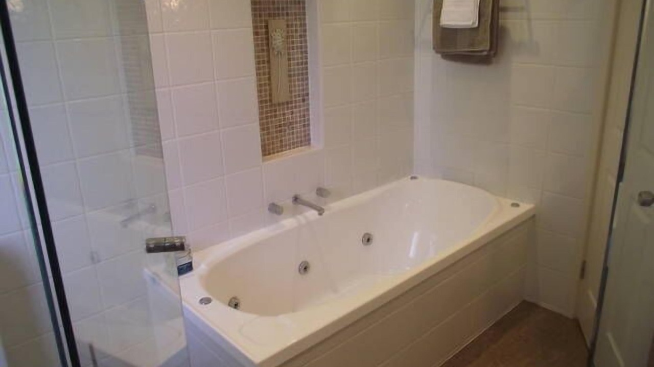 Photo of Bathroom in Coronet Bay