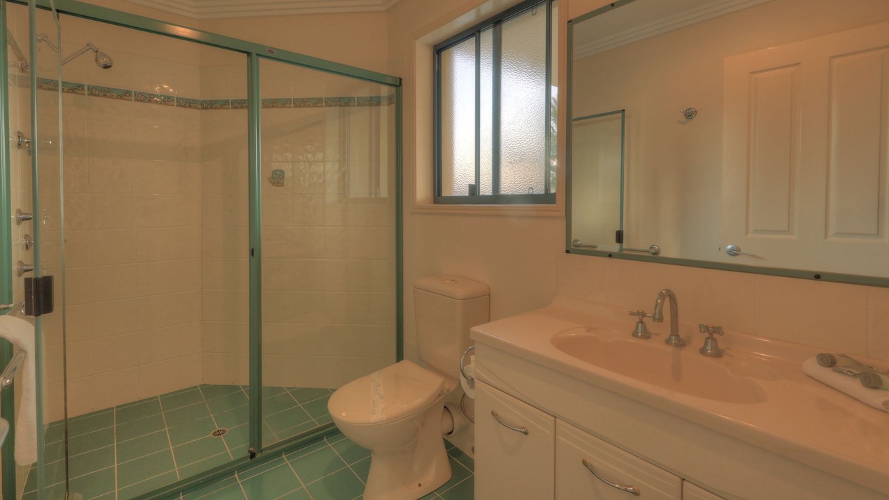 Photo of Bathroom in Urangan