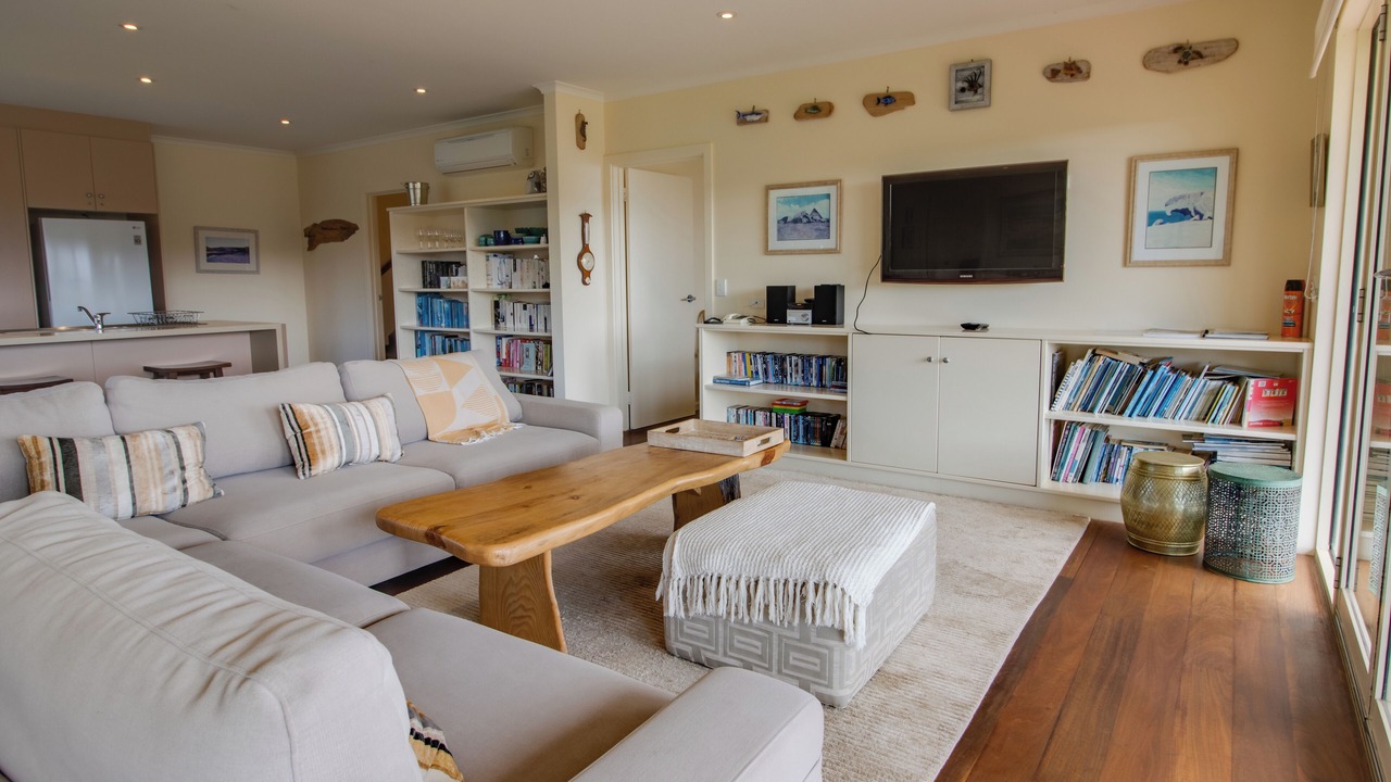 Photo of Livingroom in Duncan