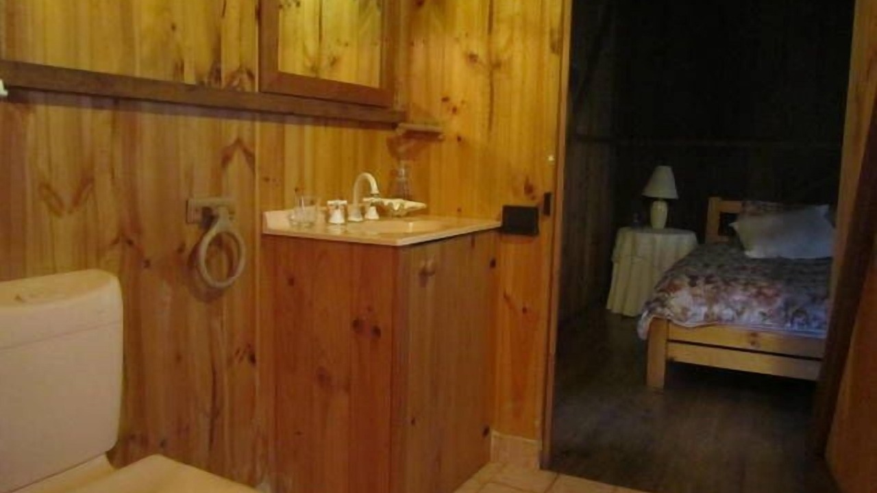 Photo of Bathroom in Grose Vale