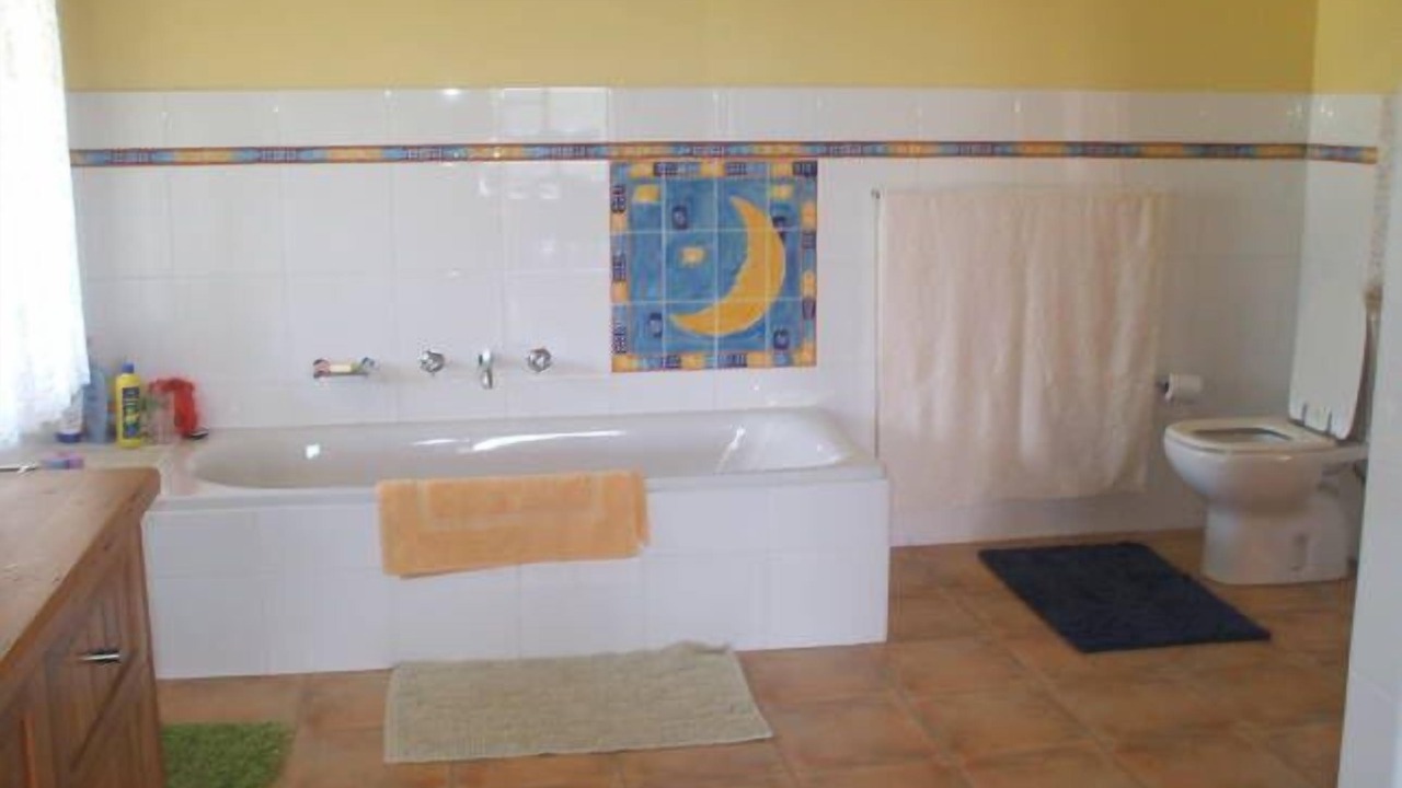 Photo of Bathroom in Charleys Forest
