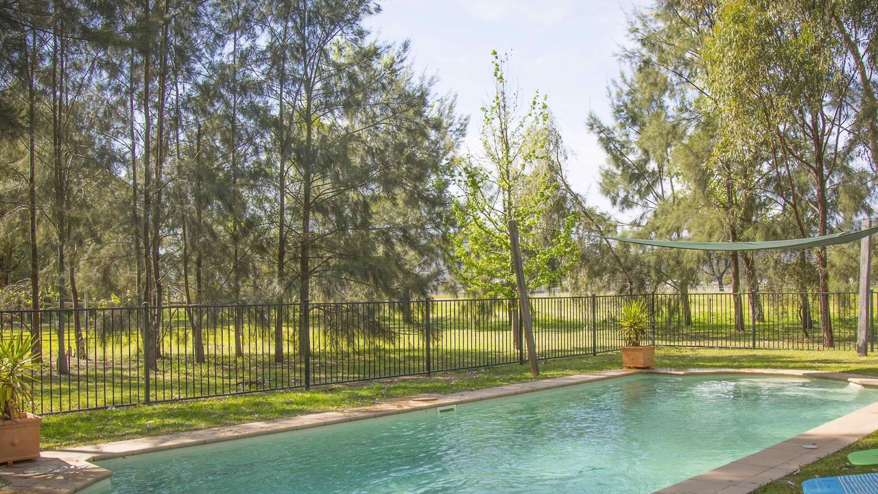 Photo of Outdoor in Broke