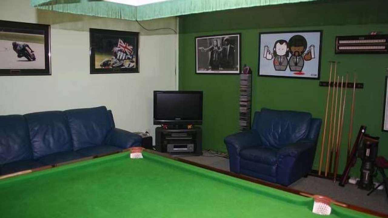 Photo of Bedroom in One Mile