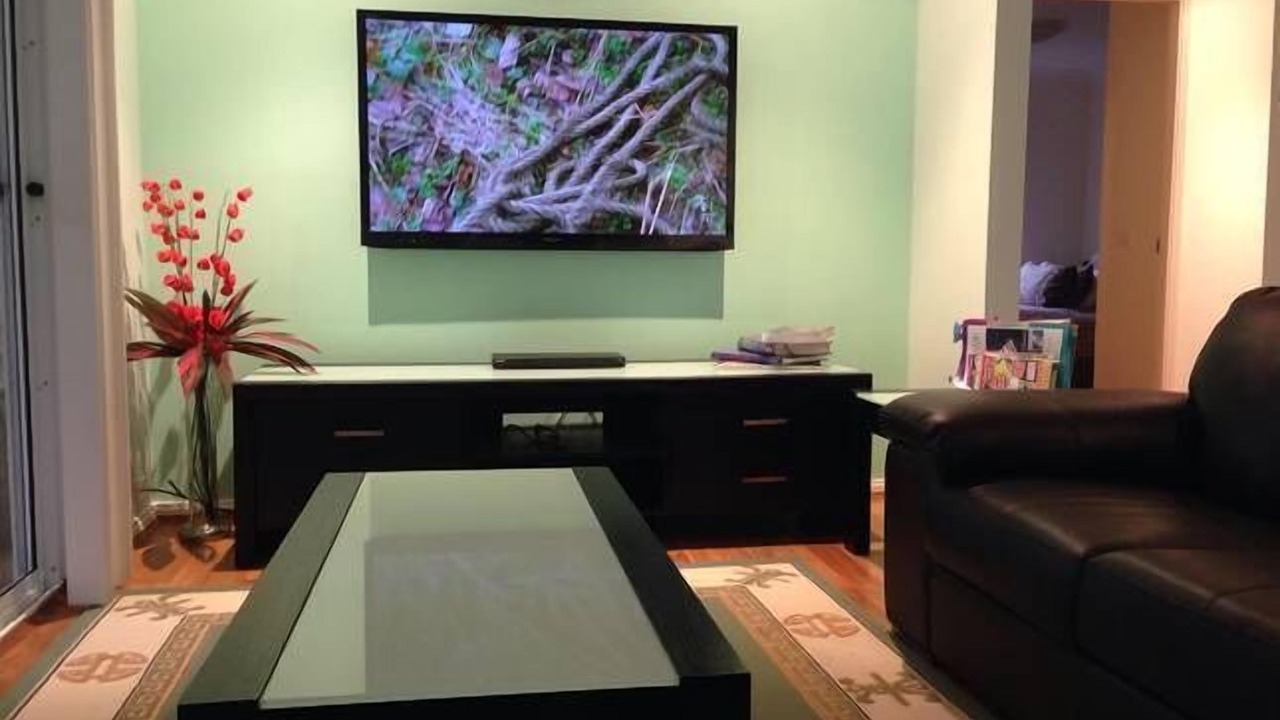 Photo of Livingroom in One Mile