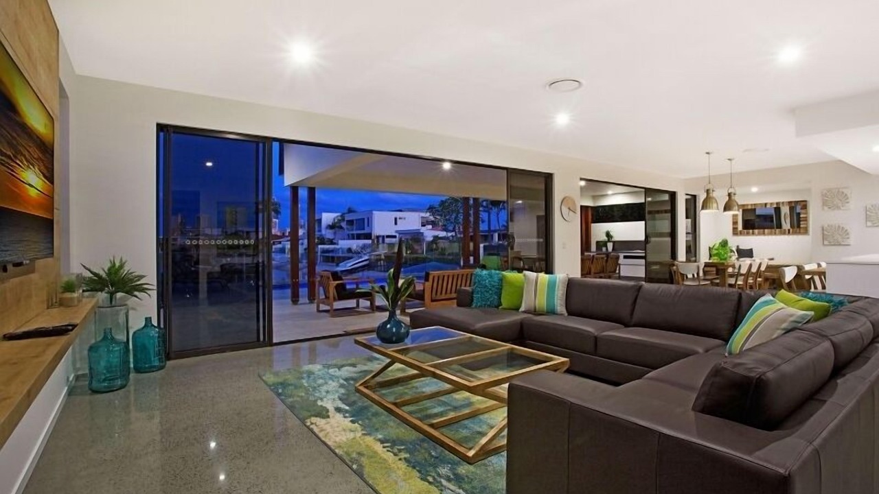 Photo of Livingroom in Broadbeach Waters