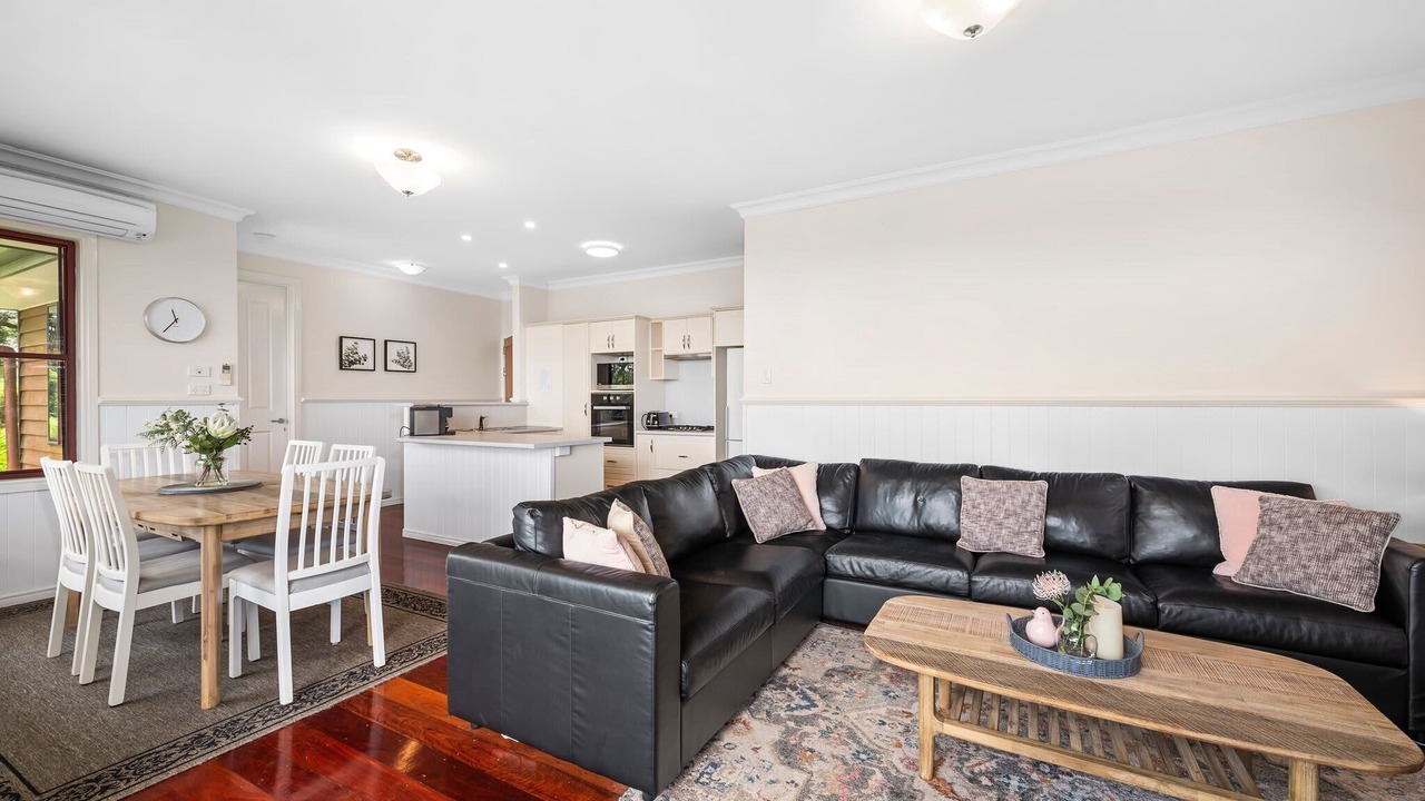 Photo of Livingroom in Ravensbourne