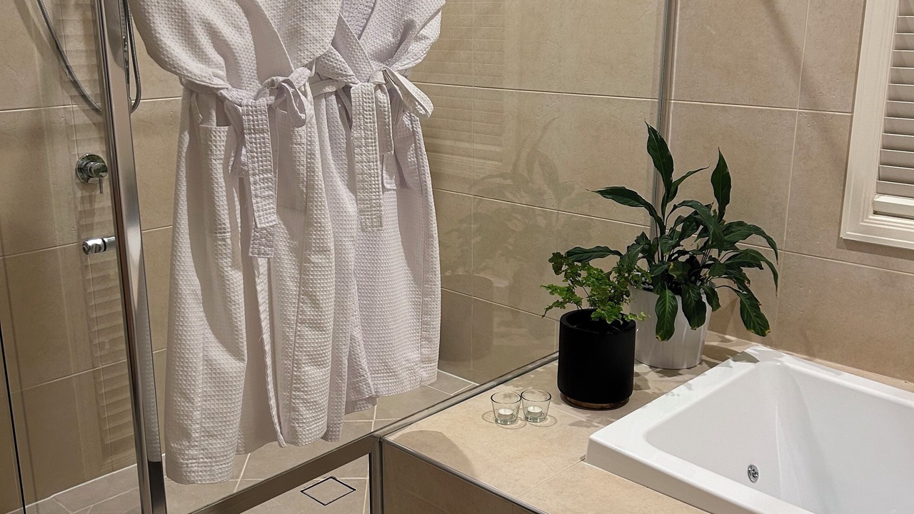 Photo of Bathroom in Emerald