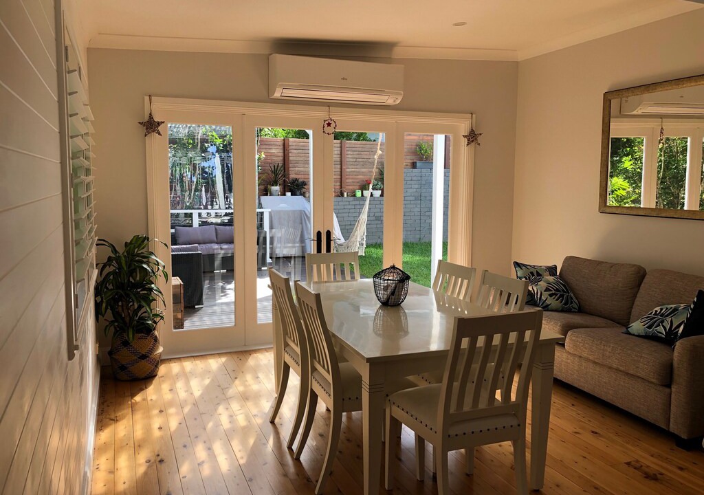 Photo of Livingroom in Newport
