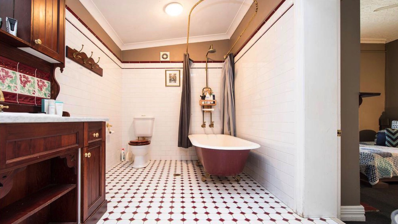 Photo of Bathroom in Scone