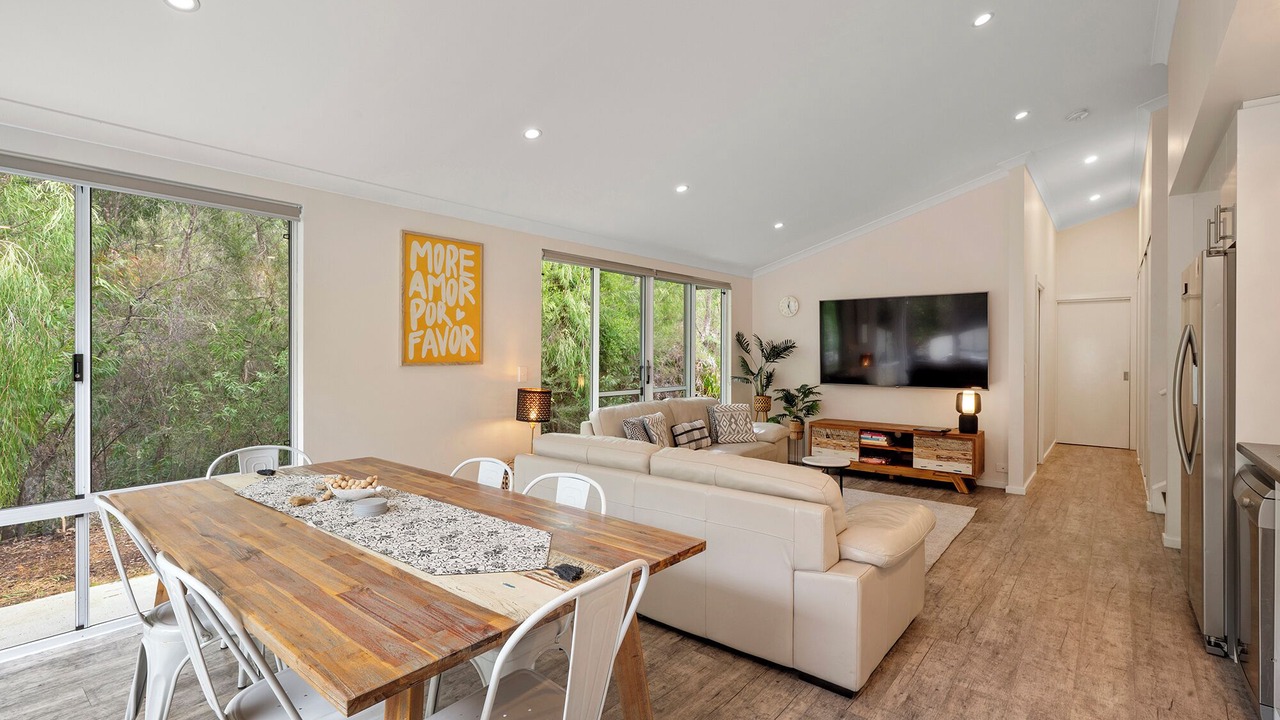 Photo of Livingroom in Dunsborough