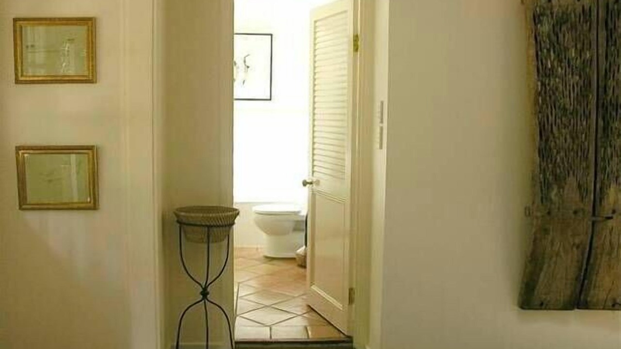 Photo of Bathroom in Rosedale