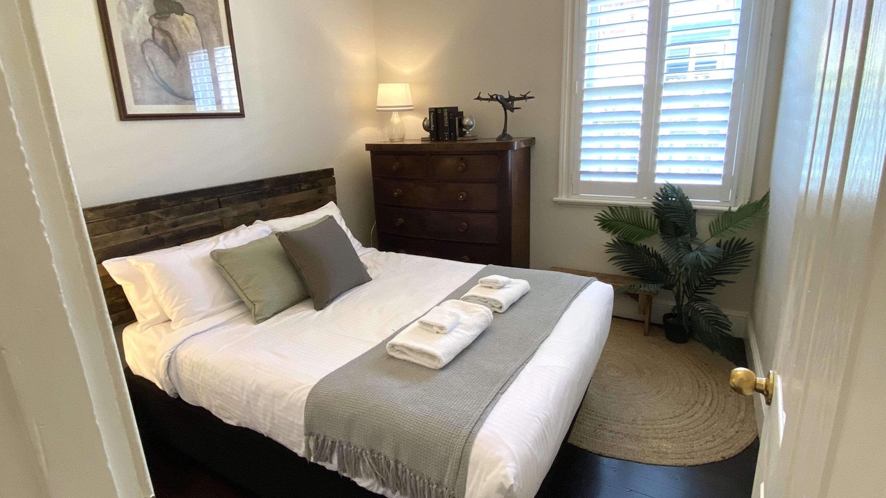 Photo of Bedroom in Orange
