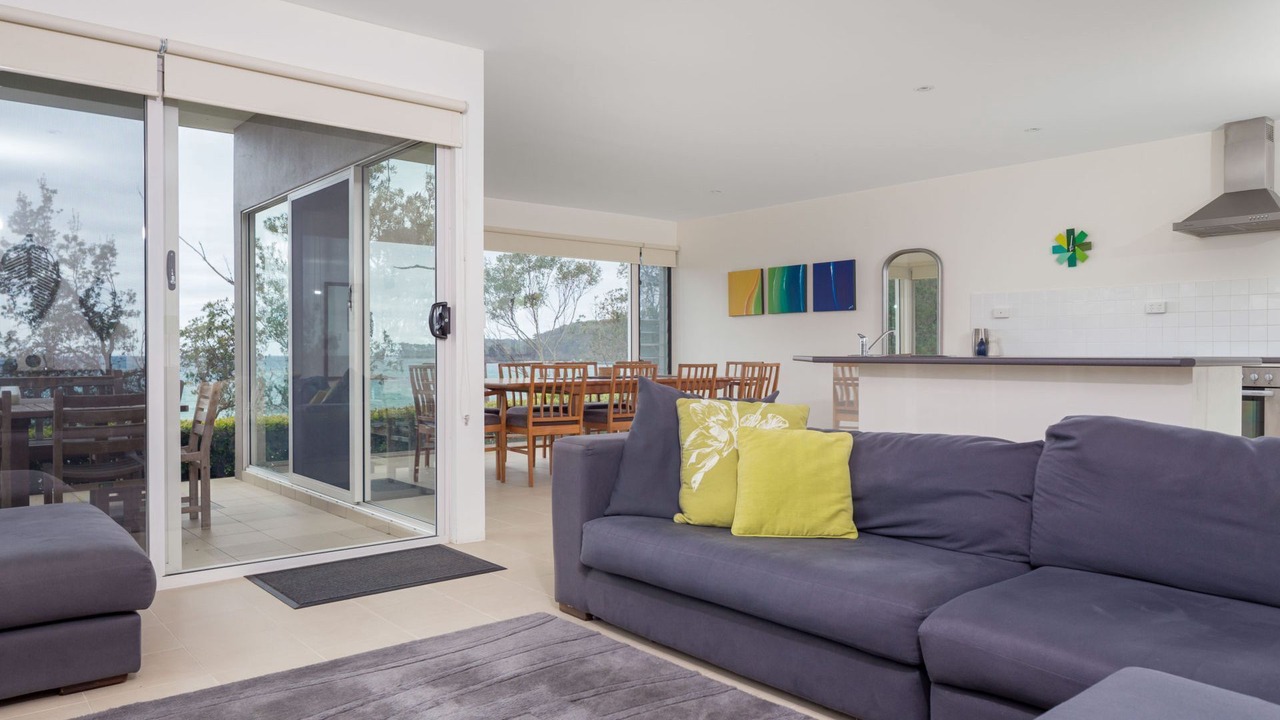 Photo of Livingroom in Denhams Beach