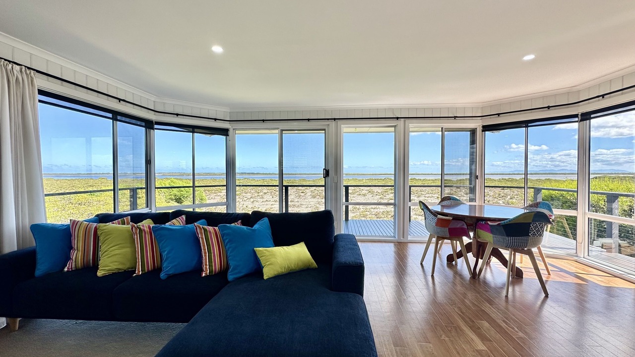 Photo of Livingroom in Manns Beach