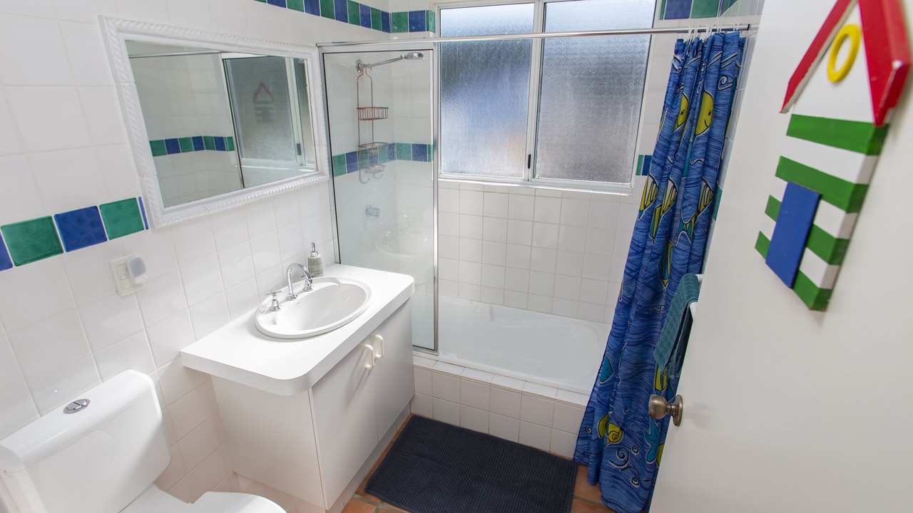 Photo of Bathroom in Peppermint Grove Beach