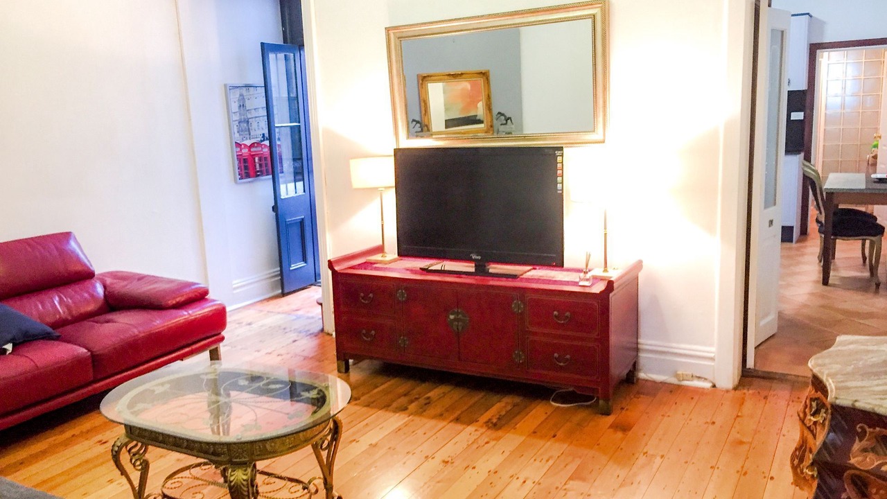 Photo of Livingroom in Newtown