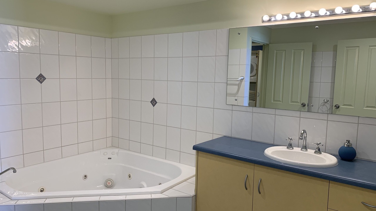 Photo of Bathroom in Moana