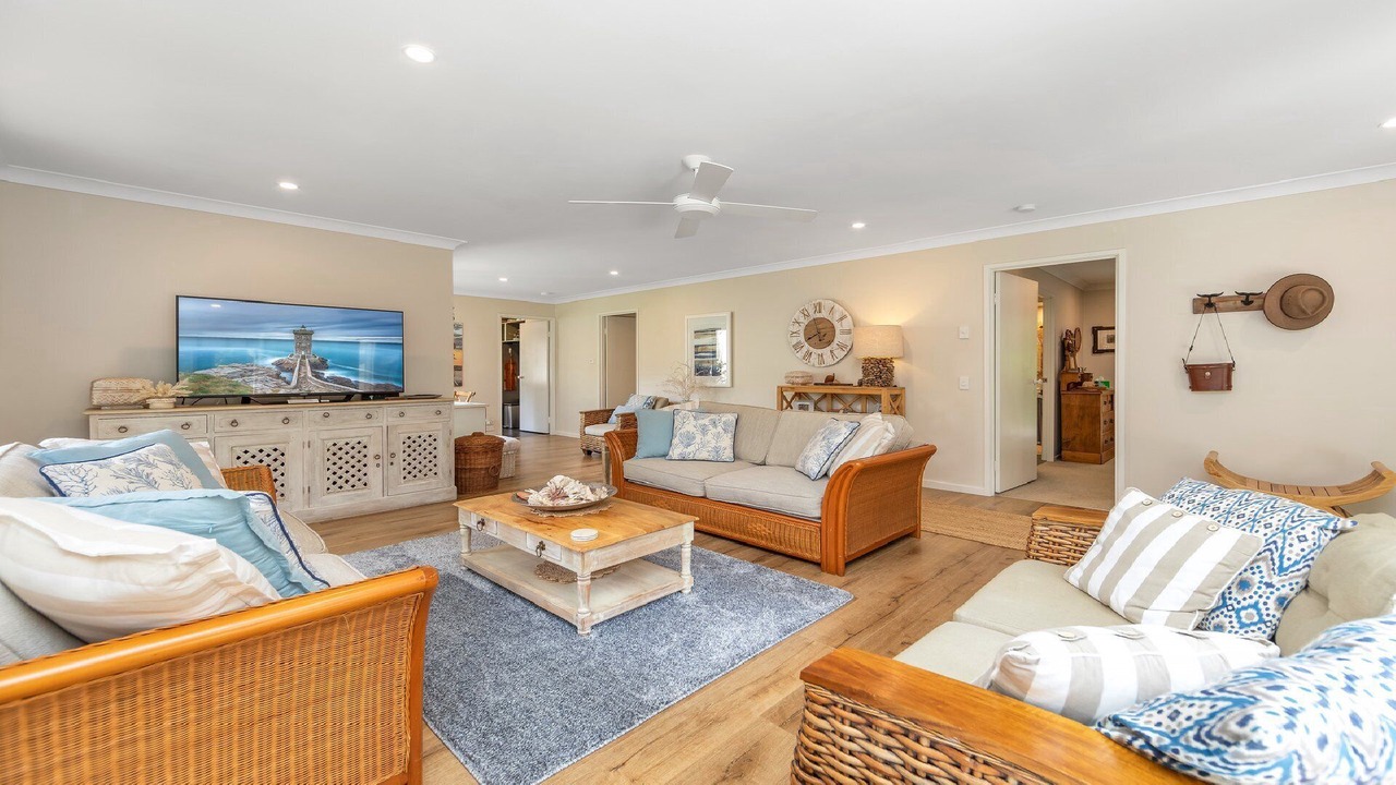 Photo of Livingroom in Macmasters Beach