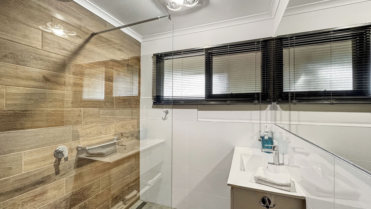 Photo of Bathroom in Halls Gap